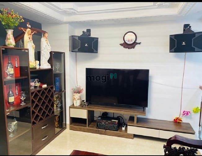 Hình ảnh Nhà Hẻm Xe Hơi Quận 7 Chỉ 6.6 Tỷ