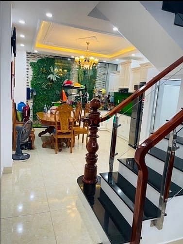 Hình ảnh Nhà Hẻm Xe Hơi Quận 7 Chỉ 6.6 Tỷ