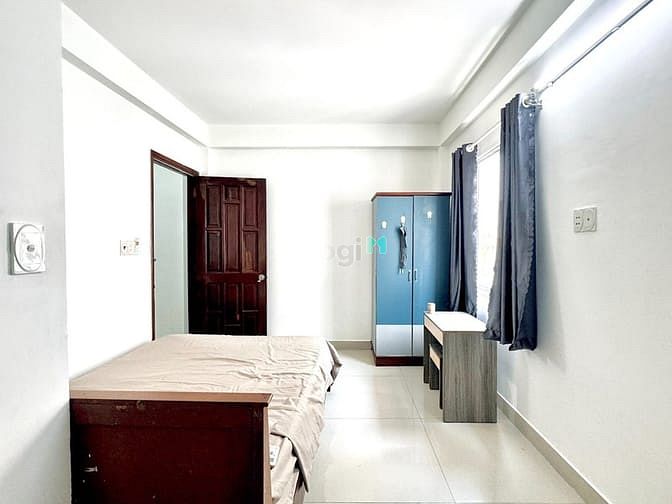 Hình ảnh Cho thuê phòng full nội thất cửa sổ lớn ngay KDC Trung Sơn