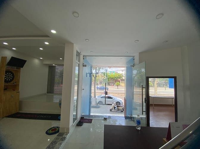 Hình ảnh Cho thuê mặt bằng tầng 1 MT Ngô Quyền gần chợ Chiều - 6tr/tháng