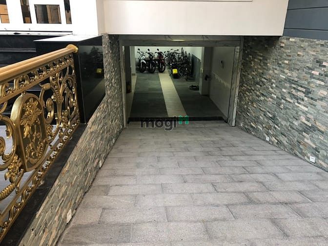 Hình ảnh Biệt thự khu Ao Sen Tên Lửa, Bình Tân, 10x20m, có hầm,nội thất cao cấp