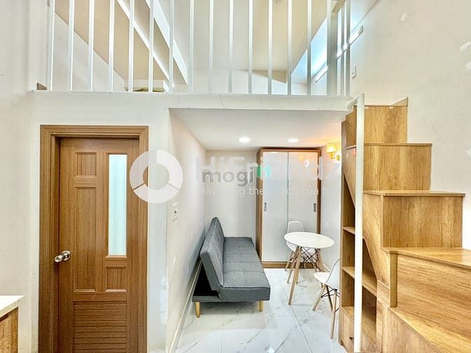Hình ảnh Cho Thuê Căn Hộ Duplex Cửa Sổ Thoáng - Thang Máy - Ngay Vạn Hạnh Mall