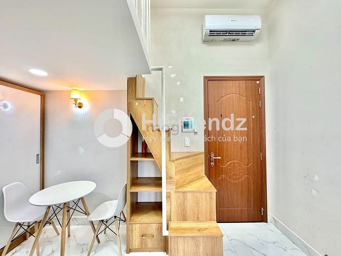Hình ảnh Cho Thuê Căn Hộ Duplex Cửa Sổ Thoáng - Thang Máy - Ngay Vạn Hạnh Mall