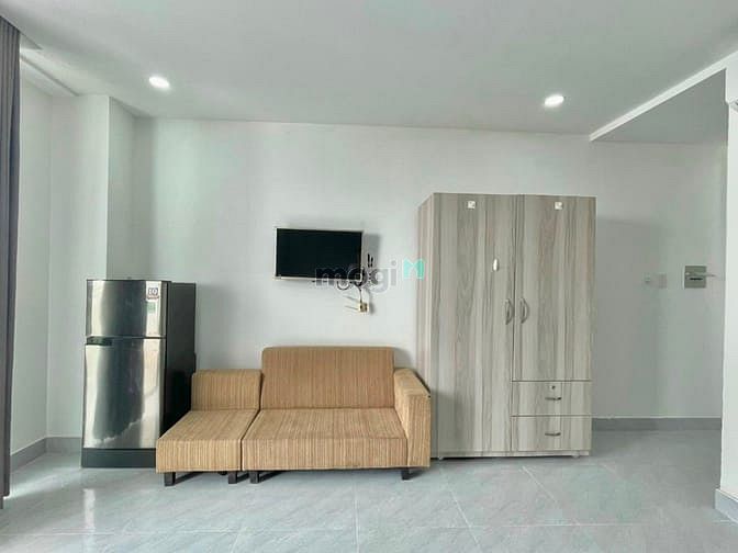 Hình ảnh Cho Thuê Căn Hộ Nguyễn Văn Đậu_40M2_Bancol_Thang Máy_Hầm Xe_Bình Thạnh