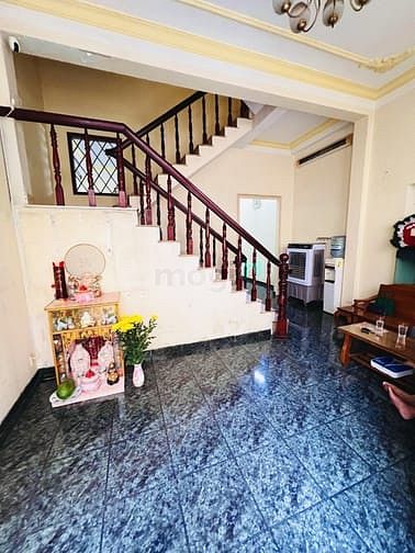 Hình ảnh Bán nhà đường Cách Mạng Tháng 8 - Quận 10