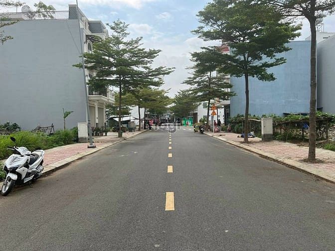 Hình ảnh Khai trương mở bán đất Nguyễn Hoàng ,P.An Phú,Q. 2,DT90M2,giá 2tỷ3,SHR