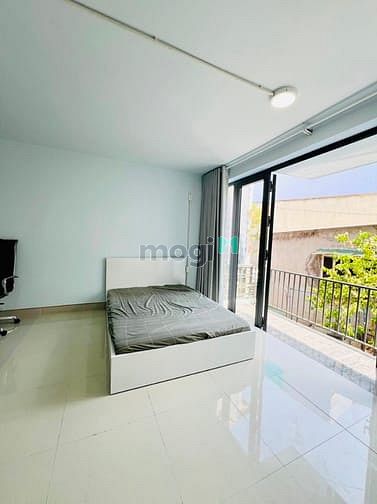 Hình ảnh Studio ban công lớn_Full nội thất mới Dương Quảng Hàm