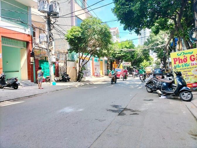 Hình ảnh Tân Bình, Bán đất Mặt tiền Cửu Long, P2, DT 25*35m 938m2