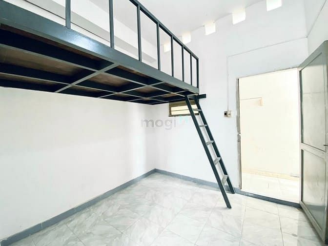 Hình ảnh Chính Chủ Cho Thuê Phòng Có Gác Bếp Mới Sửa