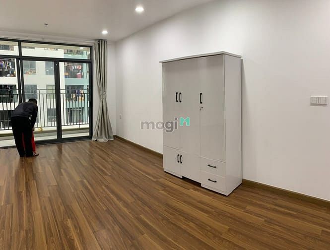 Hình ảnh Cho thuê giá rẻ căn Studio, có ban công, nội thất, giá 5tr5