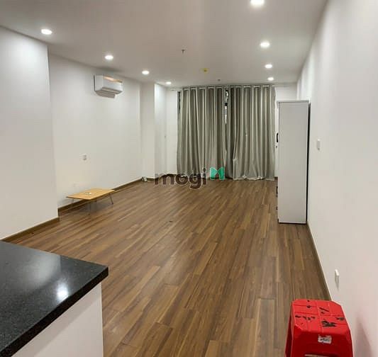 Hình ảnh Cho thuê giá rẻ căn Studio, có ban công, nội thất, giá 5tr5