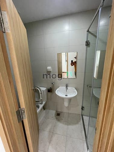 Hình ảnh Cho thuê giá rẻ 2PN, chung cư The East Gate, có rèm, 2 máy lạnh, 7tr