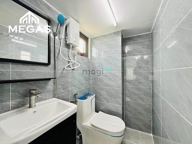 Hình ảnh Phòng có gác giá rẻ- full nội thất bancol ngay cầu bình lợi