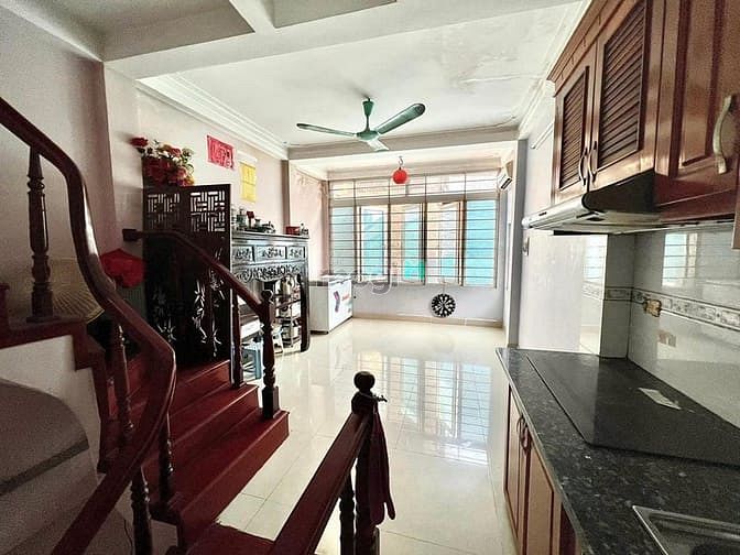 Hình ảnh Cho thuê liền kề Trung Yên 11C, Cầu Giấy, DT 96m2, 4.5 tầng. Giá 38 tr