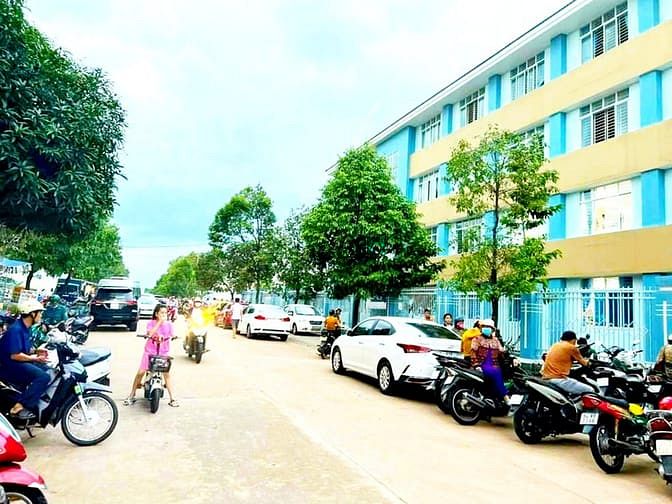 Hình ảnh Sang Gấp 588m2 Ngay Cầu Vĩnh Bình.Đối Diện BV Hạnh Phúc. 3ty850.