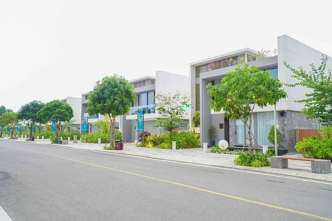 Hình ảnh Bán villa full nội thất view kênh cho thuê 120tr/tháng