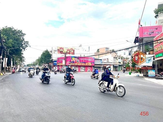 Hình ảnh Cho thuê 300m2 đất trống đẹp ngay Coopmart Phạm Văn Thuận Biên Hòa