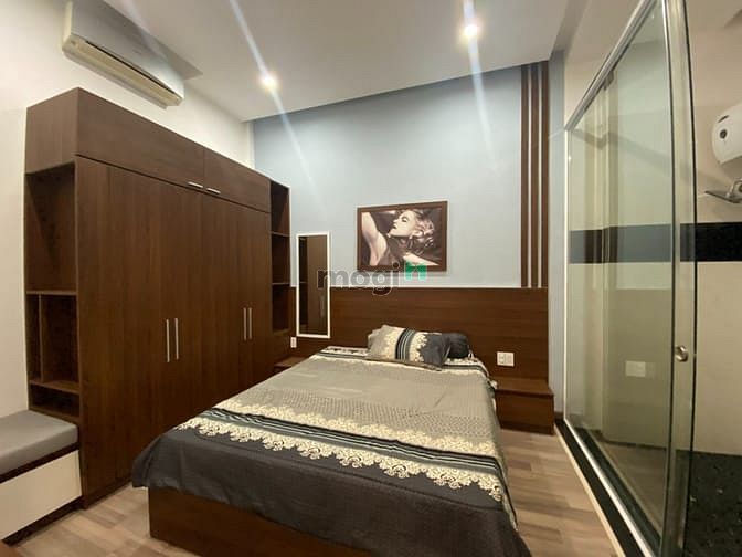 Hình ảnh Cho thuê Biệt thự sân vườn Bùi Viện , Ngang 10 m , 4 phòng ngủ