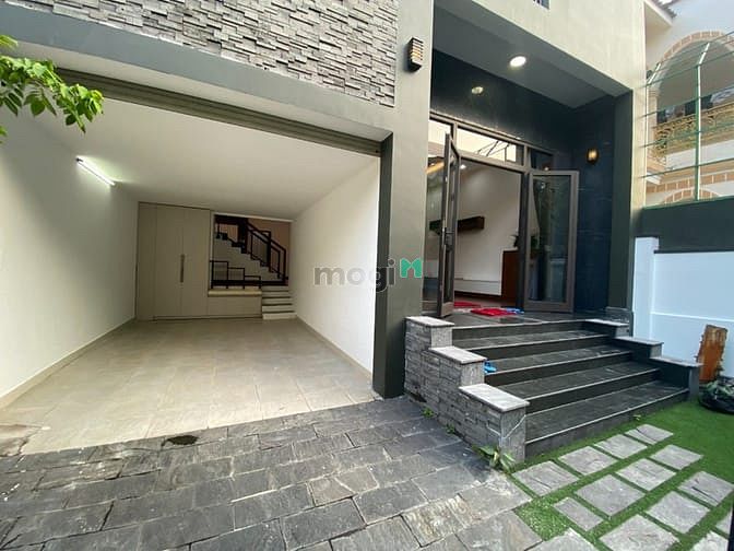 Hình ảnh Cho thuê Biệt thự sân vườn Bùi Viện , Ngang 10 m , 4 phòng ngủ
