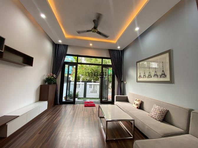 Hình ảnh Cho thuê Biệt thự sân vườn Bùi Viện , Ngang 10 m , 4 phòng ngủ