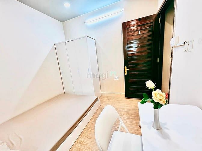 Hình ảnh CHDV Có Thang Máy Q1 Hoàng Sa Full Nội Thất