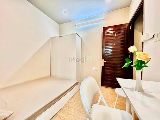 Hình ảnh CHDV Có Thang Máy Q1 Hoàng Sa Full Nội Thất