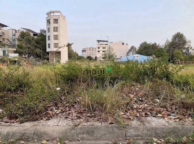 Hình ảnh Thanh lý vài lô MT Trương Văn Bang, TML, Q.2 SHR sang tên 75m2 2TỶ250.