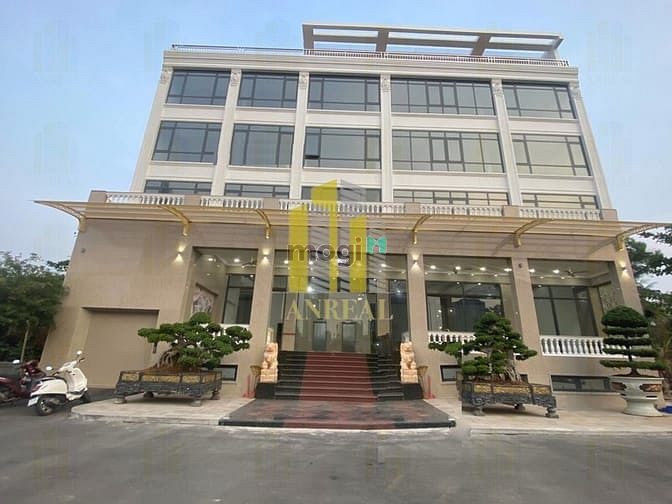 Hình ảnh Toà Văn Phòng Gần 3000m2 View Sông Hầm 4 Lầu Sàn Trống Giá Từ 350Triệu