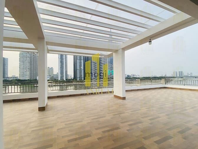 Hình ảnh Toà Văn Phòng Gần 3000m2 View Sông Hầm 4 Lầu Sàn Trống Giá Từ 350Triệu