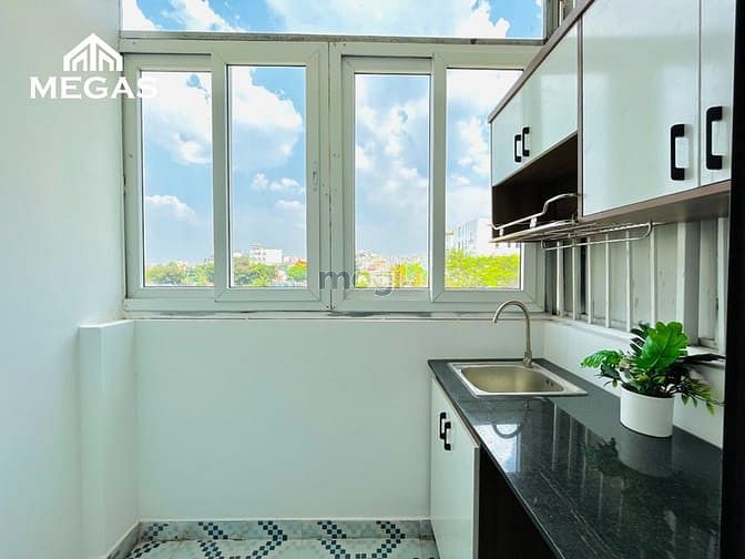 Hình ảnh Thảo Điền - Studio tách bếp ban công, cửa sổ thoáng đường Quốc Hương