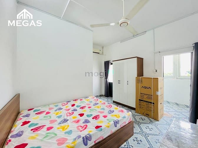 Hình ảnh Thảo Điền - Studio tách bếp ban công, cửa sổ thoáng đường Quốc Hương