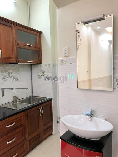 Hình ảnh Bán Gấp Nhà Hẻm Cách Mạng Tháng Tám, P15, Q10