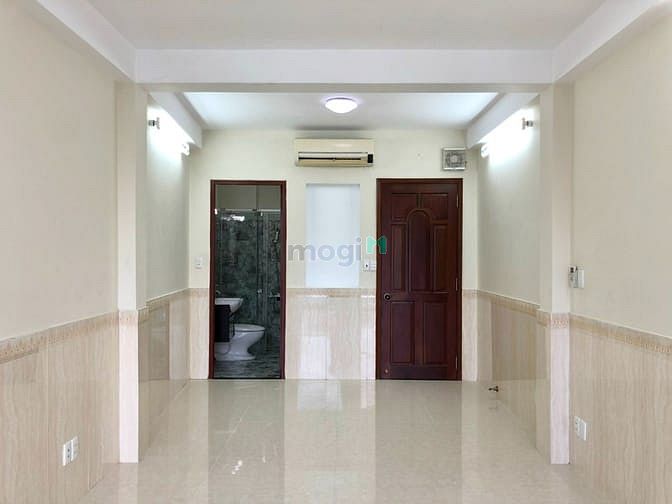 Hình ảnh Bán Gấp Nhà Hẻm Cách Mạng Tháng Tám, P15, Q10