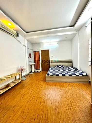 Hình ảnh Chính chủ Full nội thất, Mới 100%, 26m2, Thang máy, Có bếp, Hầm xe BẠN