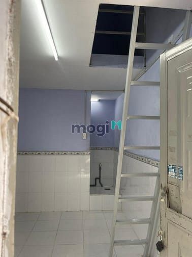 Hình ảnh Phòng gác rộng gần Đầm Sen 3tr
