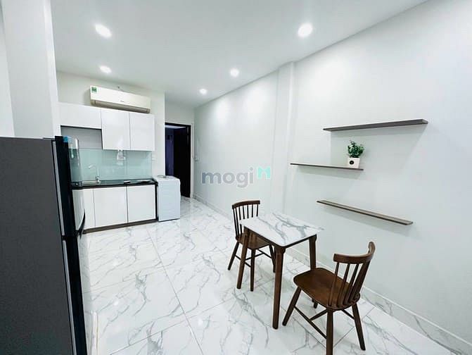 Hình ảnh Cho thuê phòng 1PN mới 100%. 40m2 Ban công lớn, CV 23 tháng 9 Quận 1