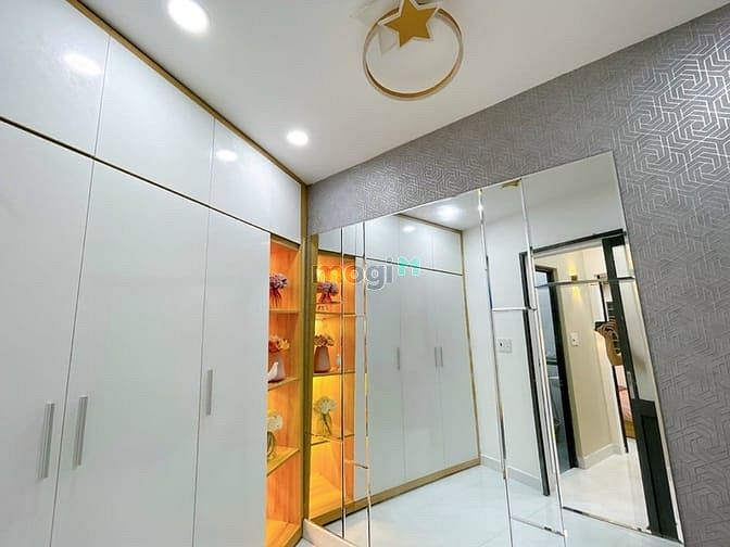 Hình ảnh Bán nhà hẻm Bạch Đằng,P2,Tân Bình view sân bay-2tỷ100tr/45m2. SHR