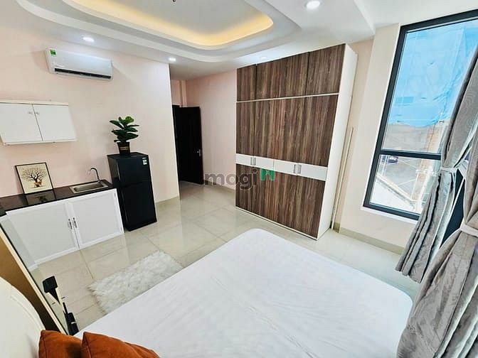 Hình ảnh Cho Thuê Căn Hộ Q5 Nguyễn Trãi Full Nội Thất Có Cửa Sổ Lớn