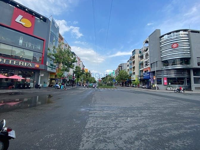 Hình ảnh Mặt tiền Phan Xích Long P2 Phú Nhuận