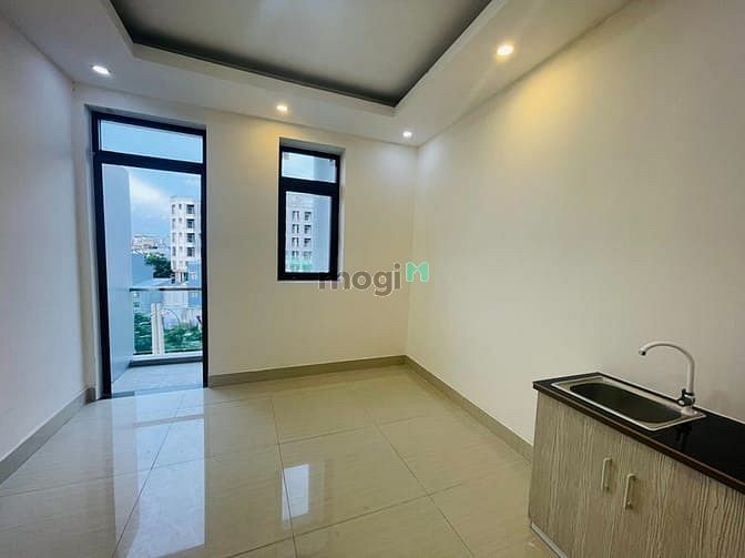 Hình ảnh Phòng trọ có cửa sổ_ban công gần chợ Hoàng Hoa Thám, Tân Bình