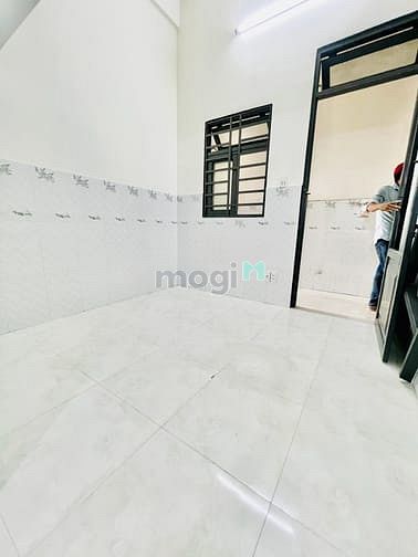Hình ảnh phòng đẹp mới gần AEON TÂN PHÚ - có gác - máy lạnh chỉ 2tr8
