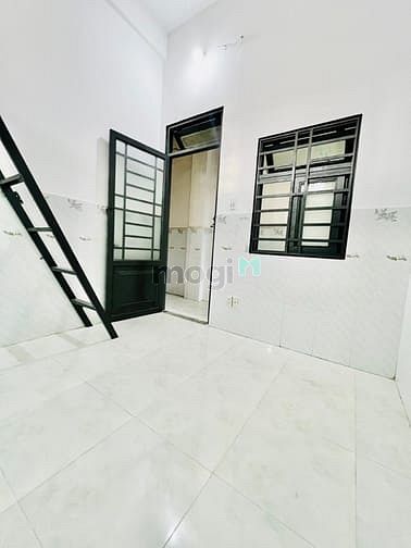 Hình ảnh phòng đẹp mới gần AEON TÂN PHÚ - có gác - máy lạnh chỉ 2tr8