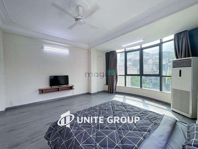 Hình ảnh Cho Thuê CHDV Q3 Cao Cấp Cửa Sổ Trời Gần Bùi Viện
