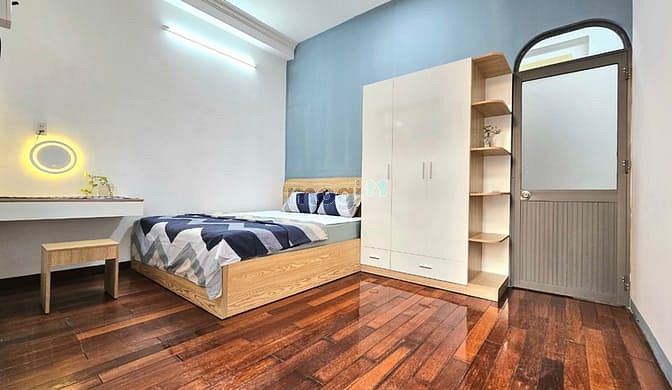 Hình ảnh Cho thuê căn 2PN giá rẻ ban công 55m2 Full nội thất quận 3