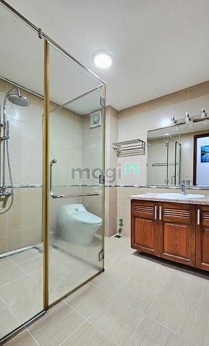 Hình ảnh Cho thuê căn 2PN giá rẻ ban công 55m2 Full nội thất quận 3