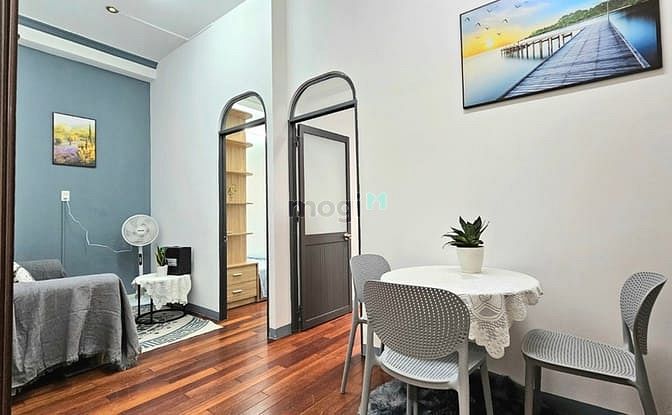 Hình ảnh Cho thuê căn 2PN giá rẻ ban công 55m2 Full nội thất quận 3