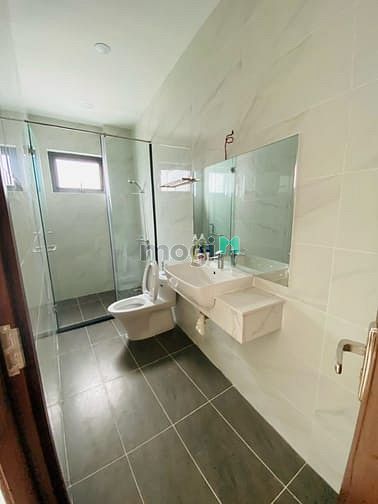 Hình ảnh Cho thuê nhà 247A Huỳnh Văn Bánh, P12, Phú Nhuận nhà mới xây 100%