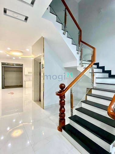 Hình ảnh Ngộp, Bán nhà HXT Khuông Việt 4,3x22. 1 trệt 3 lầu. 6PN 6wc