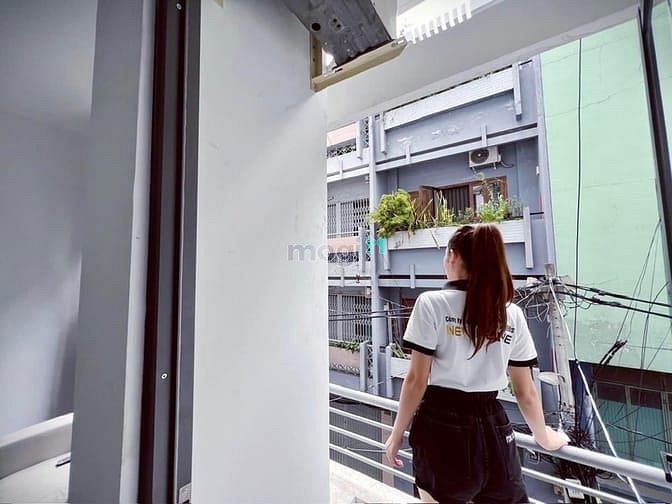 Hình ảnh Căn Hộ Ban Công Q1 Lý Văn Phức có máy giặt riêng gian thoáng mát