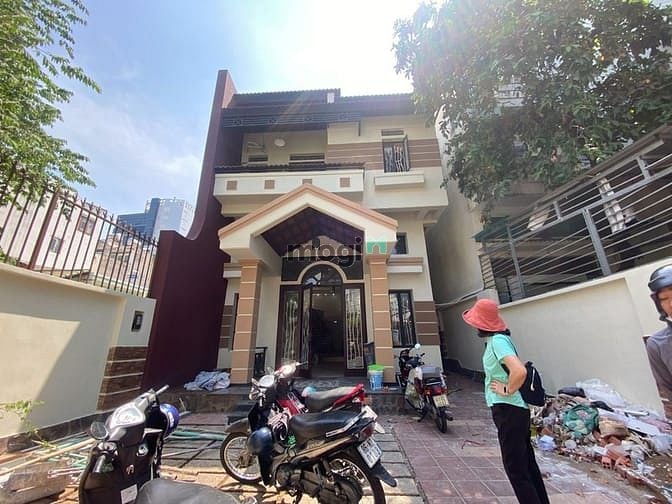 Hình ảnh Biệt Thự Sân Vườn 18A Phan Tôn, QUẬN 1, 4 TẦNG, 8.5x32M